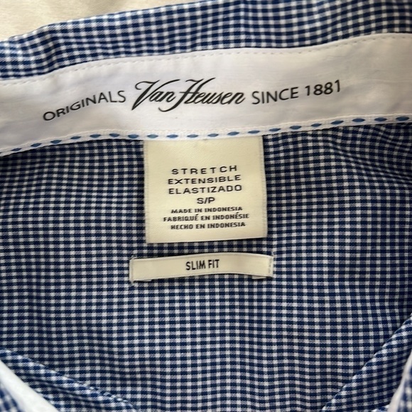 Van Heusen Women’s S/P Long Sleeve Slim Fit Button Front Shirt - Picture 8 of 12